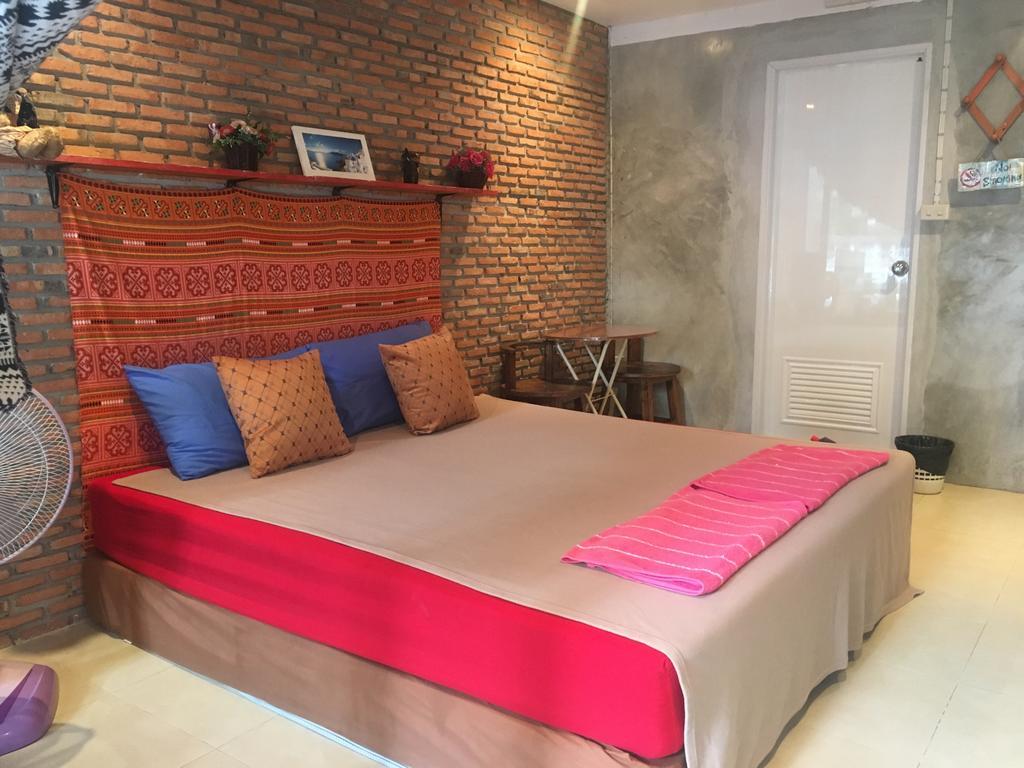 Just Chill Inn Chiang Mai Exterior photo